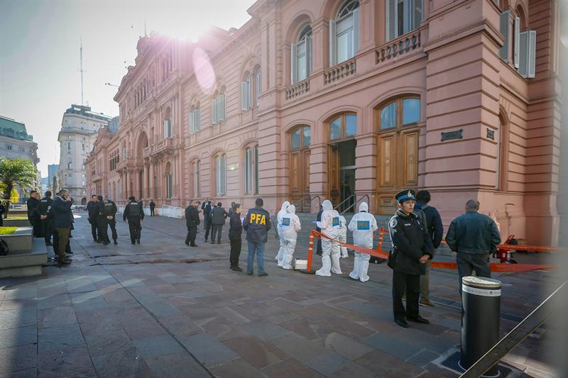 Las amenazas de bomba, tanto en la Casa Rosada como en el edificio anexo del Congreso, resultaron falsas (EFE)
