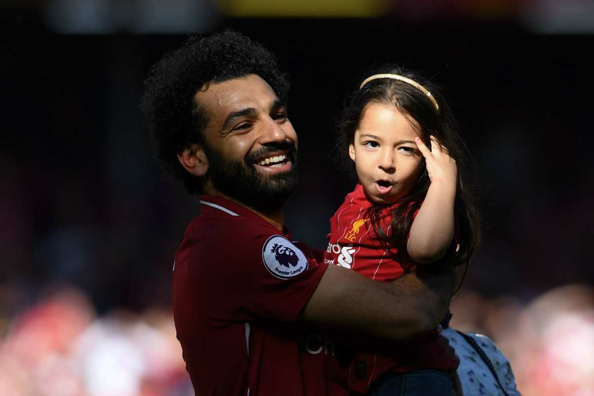 El gol de la hija de Mohamed Salah que prendió a afición del Liverpool (AFP)