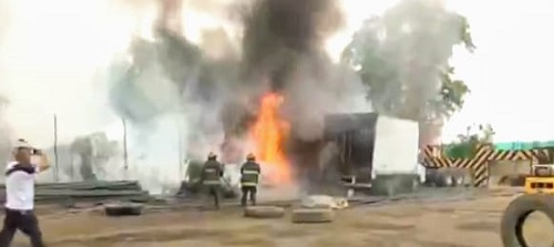 Los bomberos acudieron a la zona. (Especial)