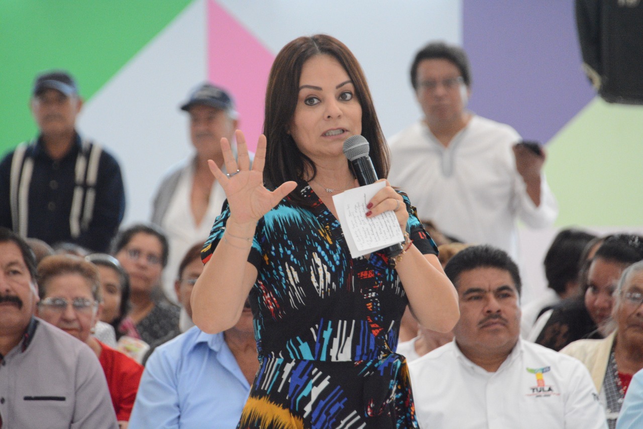 La senadora Nuvia Mayorga Delgado del PRI Hidalgo, en su visita a Tula. (Cortesía)