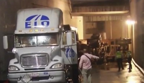 El accidente ocurrió alrededor de las 02:00 de este martes en el retorno a desnivel. Foto: Especial