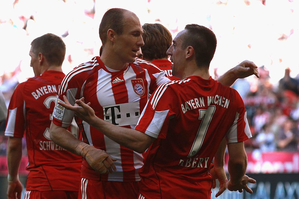 Arjen Robben, Franck Ribéry y Rafinha dejan al Bayern Múnich (@FCBayernES)