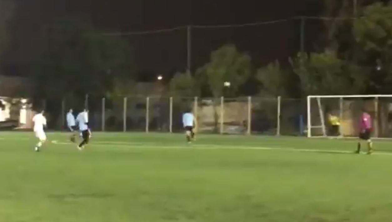 Momento del gol de Christian 'Chaco' Giménez (Twitter @LigaMediosMX)