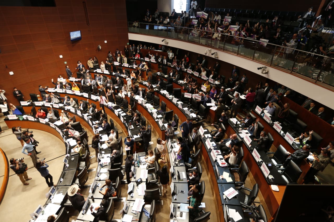 El pleno del Senado durante la discusión del proyecto de reformas en materia de paridad de género (Héctor Téllez)