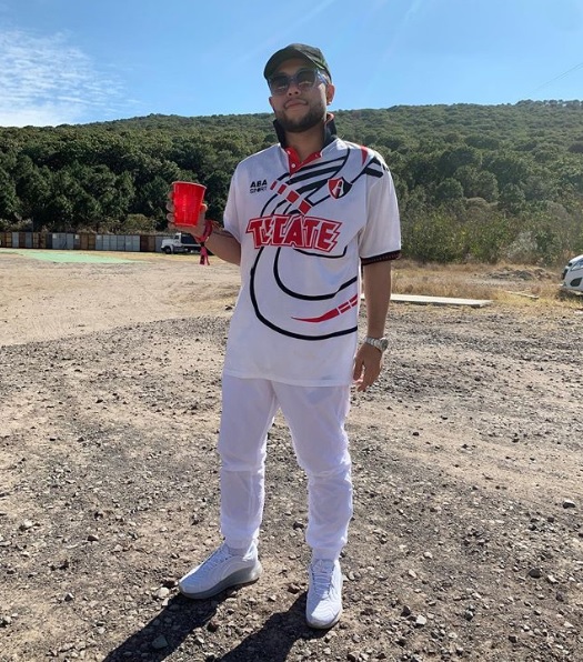Reacción de DJ Jax Jones tras ponerse la camiseta del Atlas (@jaxjones)