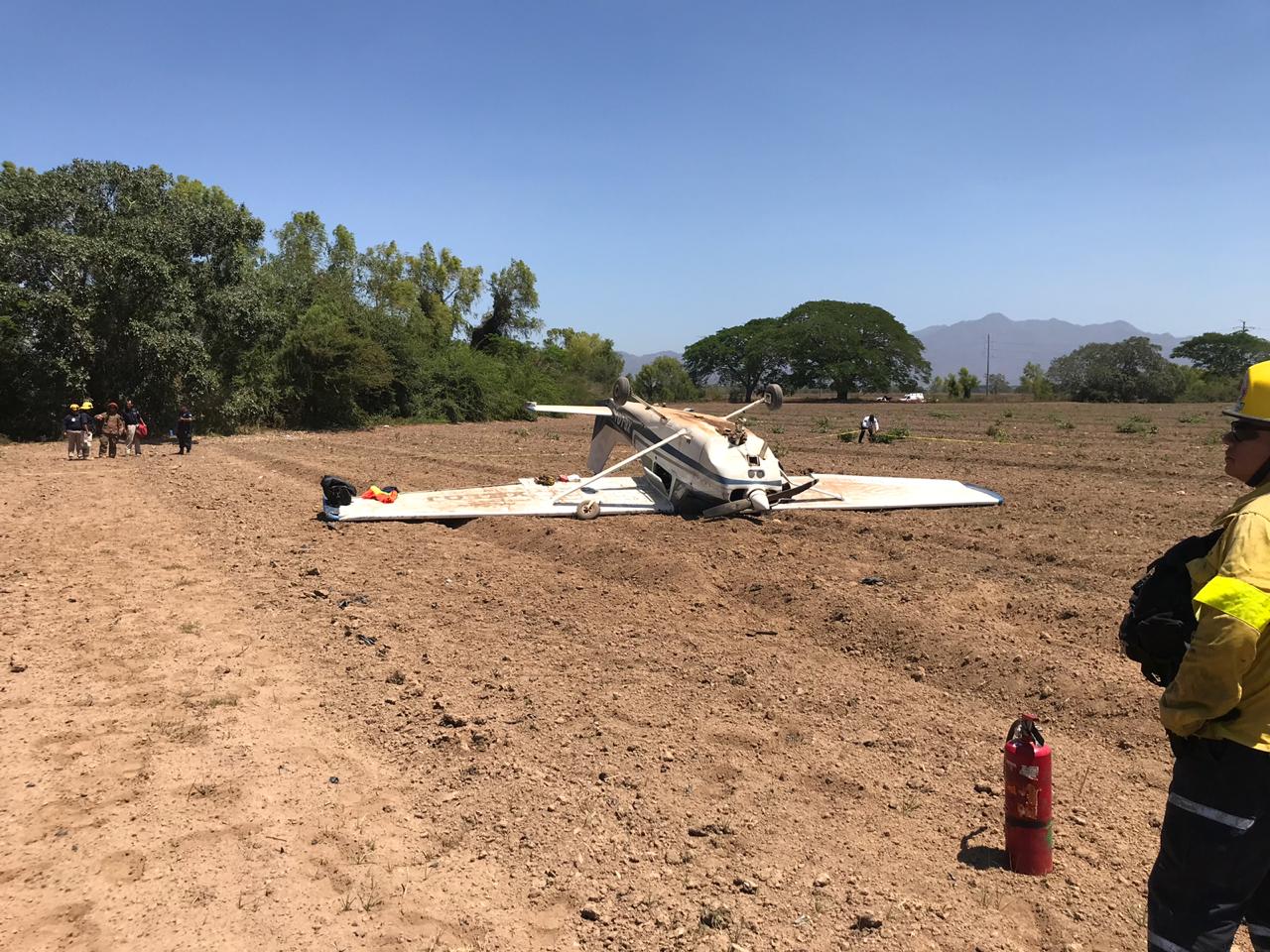 Los tripulantes se encontraban haciendo prácticas cuando la avioneta presentó fallas (Cortesía).