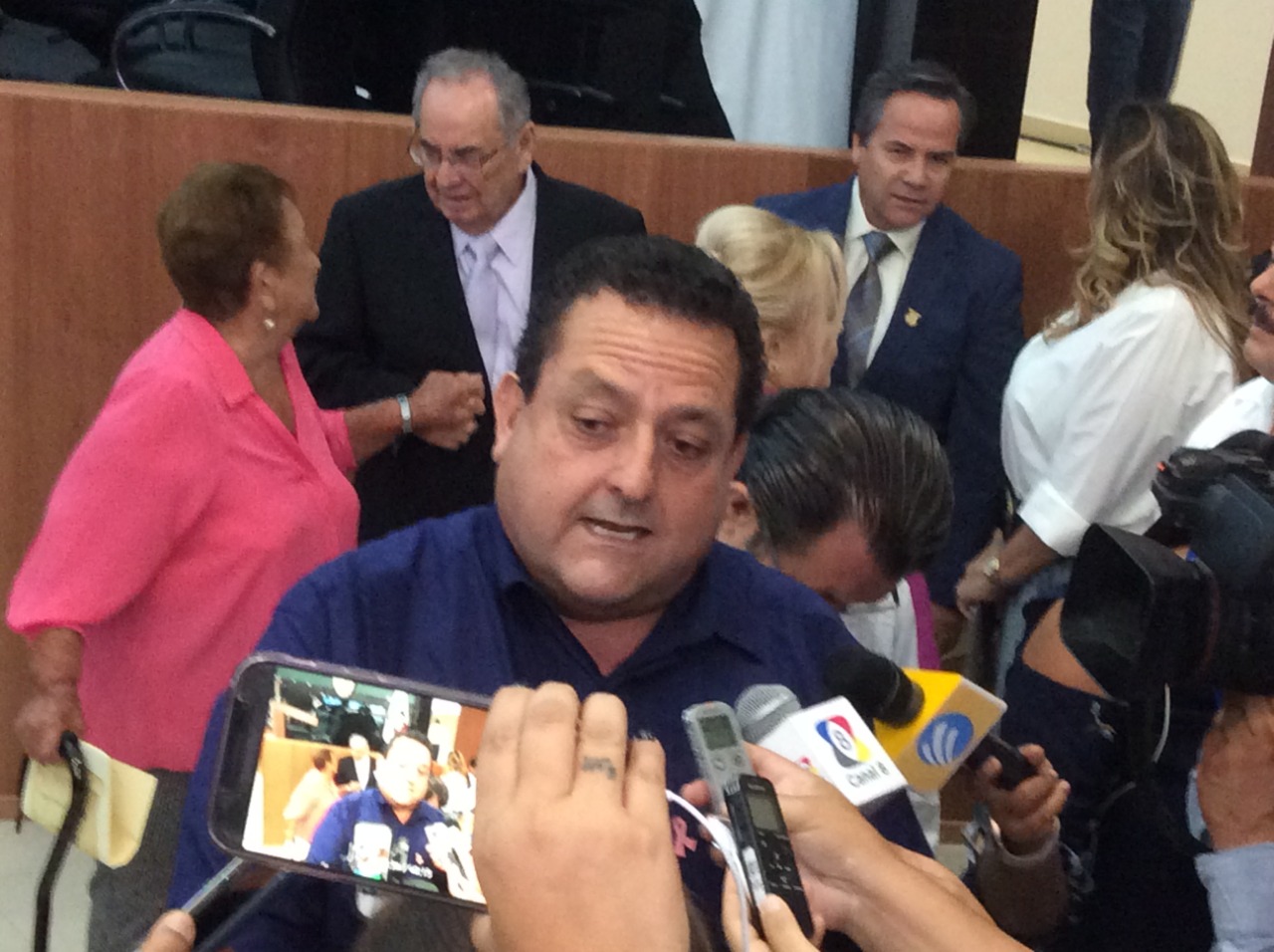 El gobernador de Baja California Sur, Carlos Mendoza Davis.