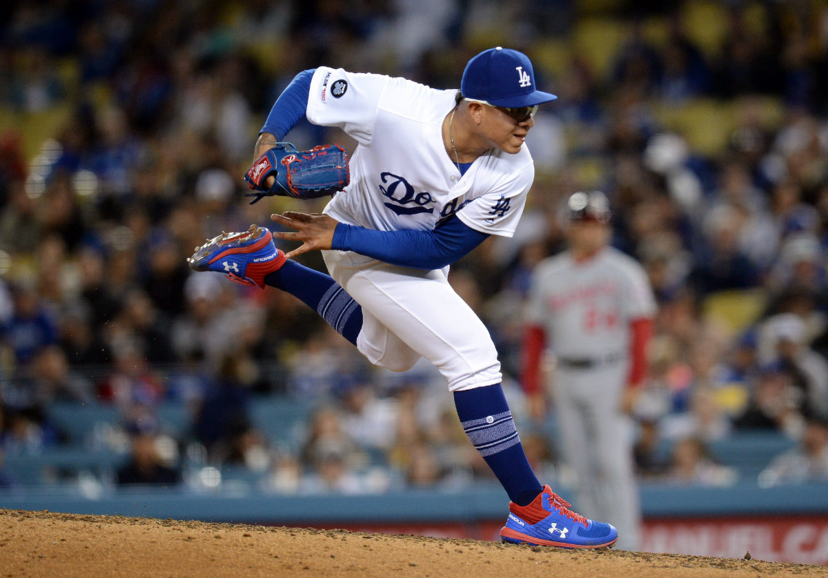 Julio Urías fue dado de baja con los Dodgers de Los Ángeles por al menos siete días (Reuters)