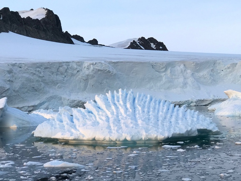 La capa de hielo de la Antártida se adelgazó  hasta 122 metros. (DPA)