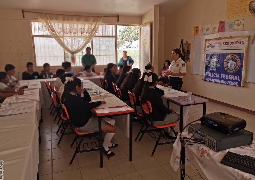 Llevan pláticas de ciberseguridad a estudiantes (Foto/CORTESÍA)