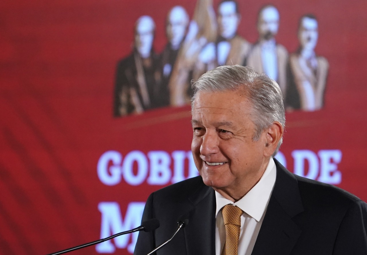 El Presidente reveló que el rey de Jordania regaló dos camionetas “extravagantes” a México (Presidencia)