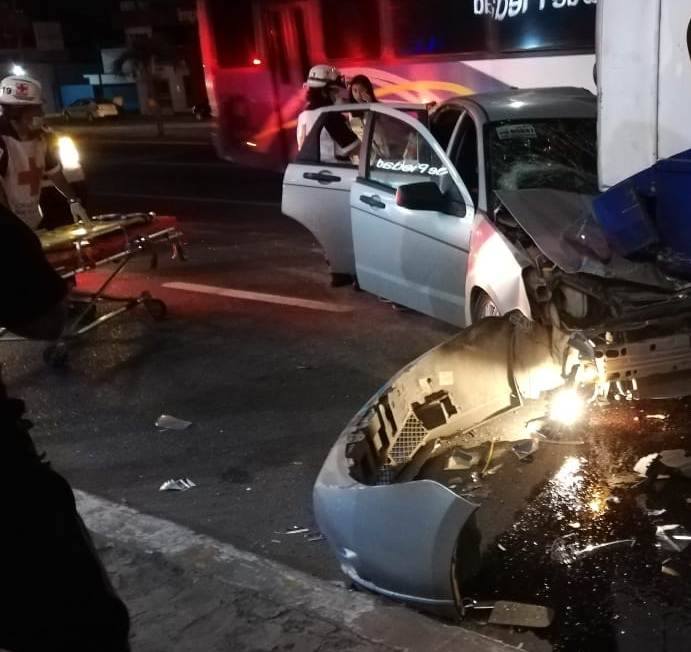 El choque se registró en la carretera Tampico-Mante (Foto/Sergio Sánchez)