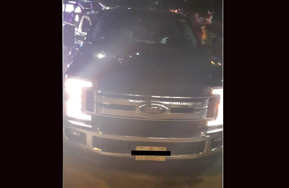 La camioneta robada en Tlajomulco (Cortesía).