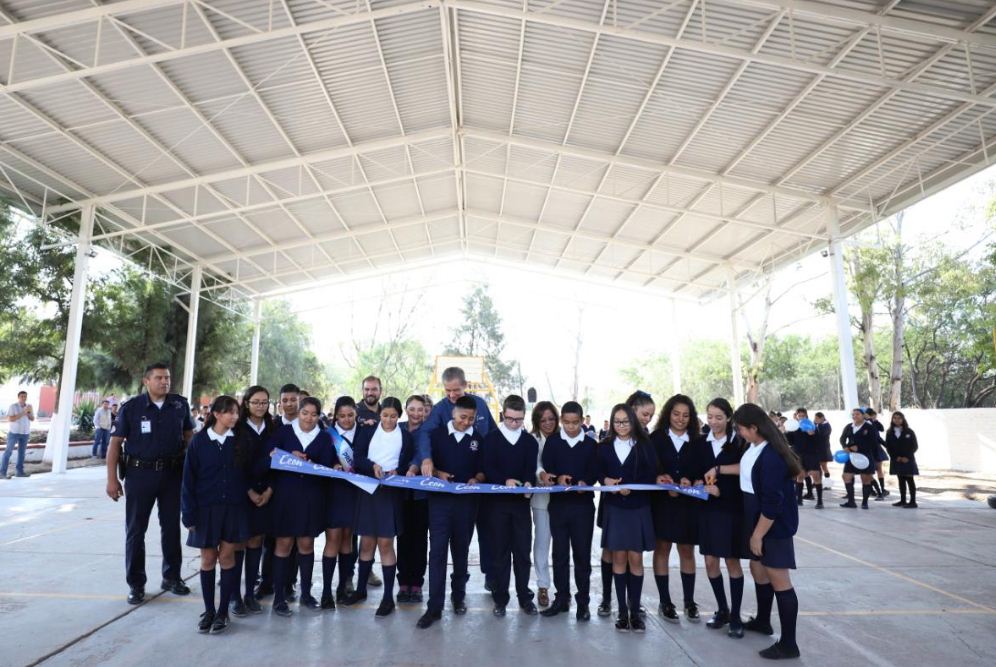Los pequeños se mostraron agradecidos por la entrega de las obras