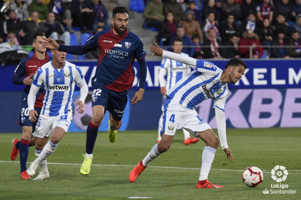 Diego Reyes durante el partido (Twitter: @CDLeganes)
