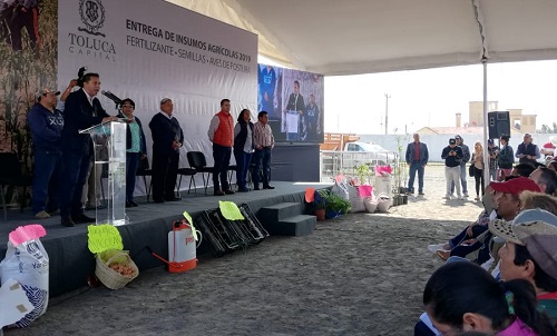 El alcalde también es productor agropecuario. (Alondra Ávila)