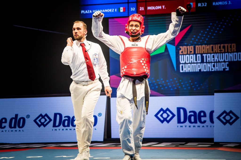 Brandon Plaza logra medalla de plata en el Mundial de Taekwondo (Cortesía)