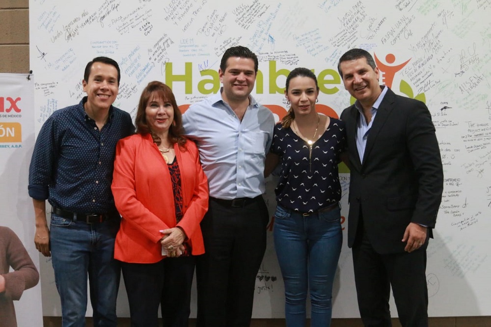 El diputado realizó una visita al Banco de Alimentos 'Cáritas'. (Especial)