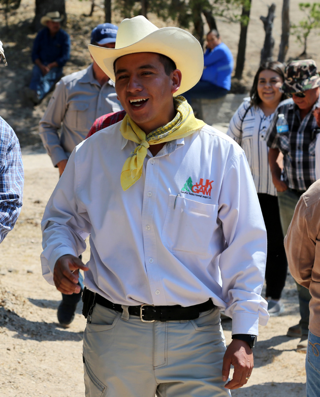 Originario de la ciudad de México, Fernando decidió radicar en la sierra de Tepehuanes, Durango. (Martín Piña)