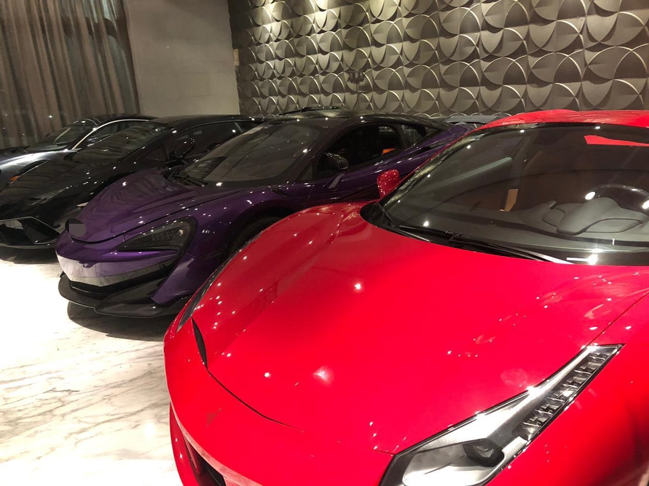 Los autos de lujo asegurados