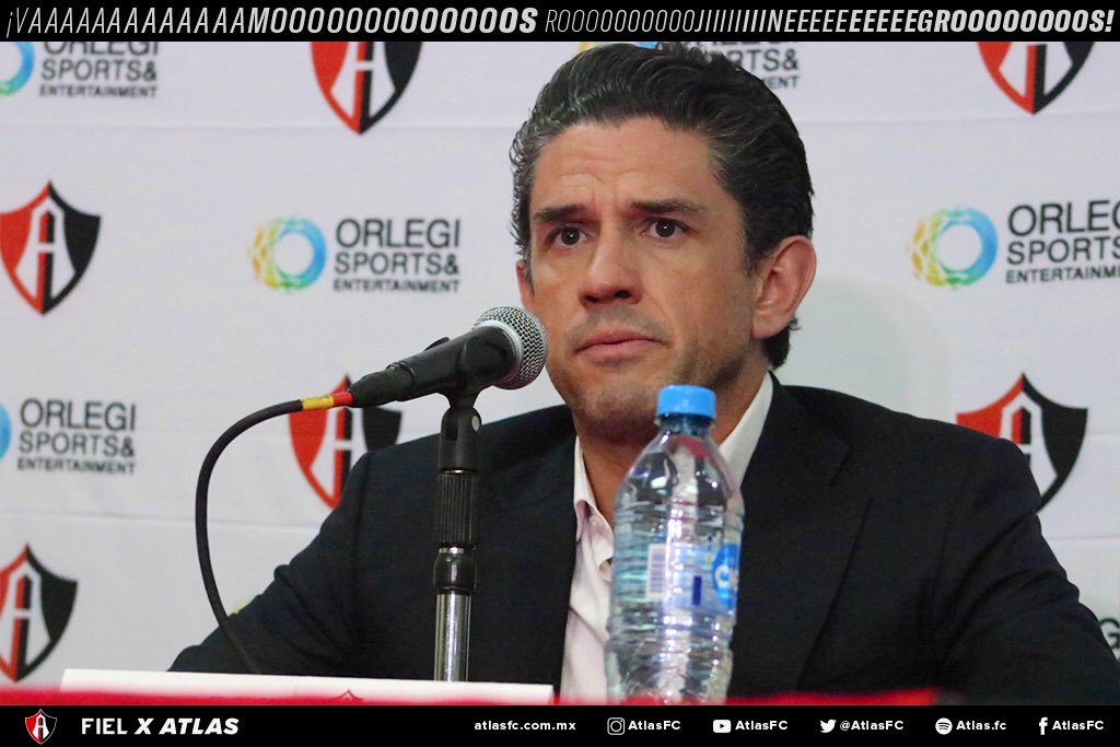 Alejandro Irraragori en su presentación con Atlas