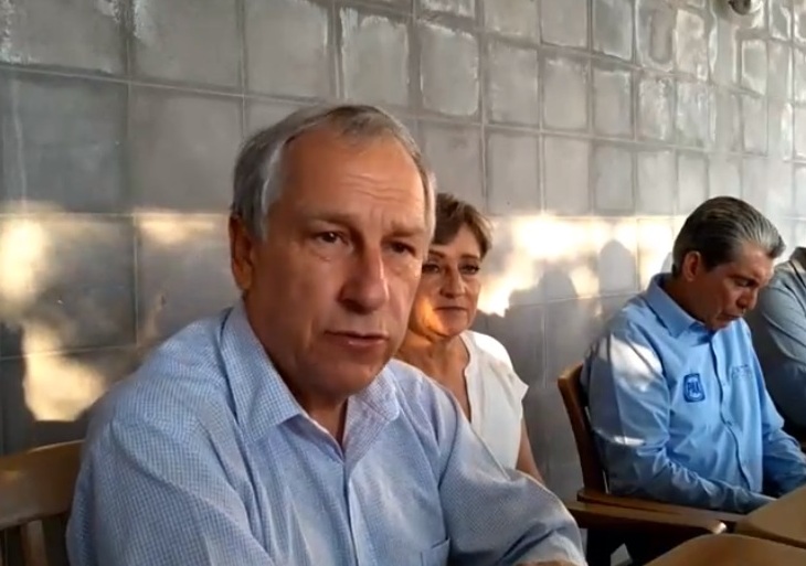 Candidato de los partidos Acción Nacional, de la Revolución Democrática y Movimiento Ciudadano, Enrique Cárdenas Sánchez (Apolonia Amayo)