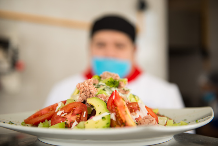 La dieta es balanceada y supervisada diariamente por el equipo de nutriólogos (Cortesía).
