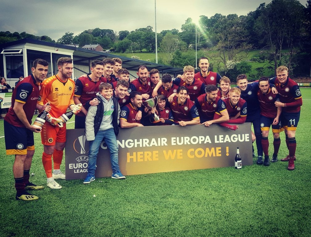 Jugadores del Cardiff Metropolitan University (Twitter @CardiffMetFC)