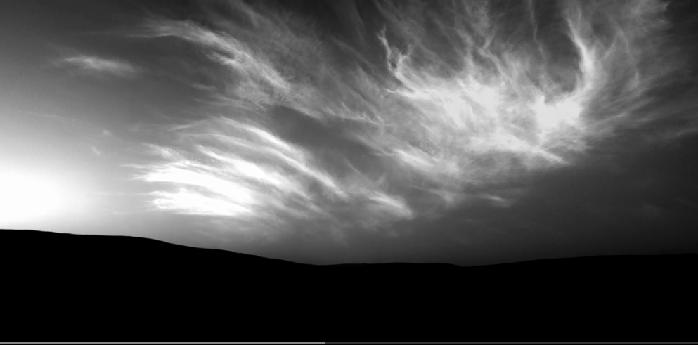 Estas nubes difusas probablemente se encuentran en la mesosfera marciana. DPA