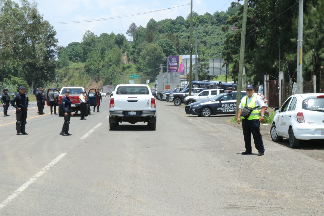 La Secretaría de Seguridad Pública de Michoacán implementó un operativo en la zona.