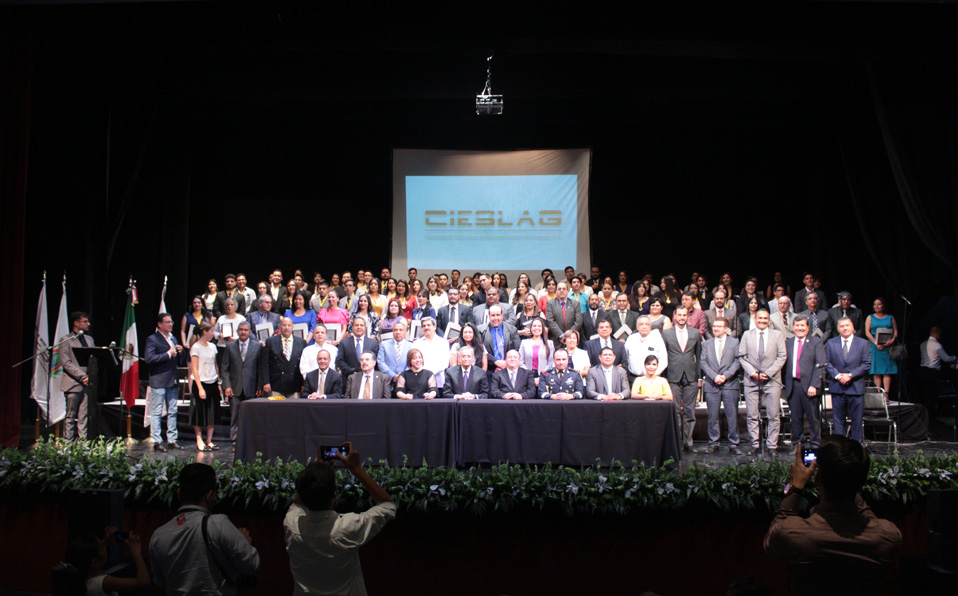 Se realizó la Ceremonia al Mérito Universitario 2019, que premió a alumnos y maestros de universidades públicas y privadas de la Comarca Lagunera. (Ta