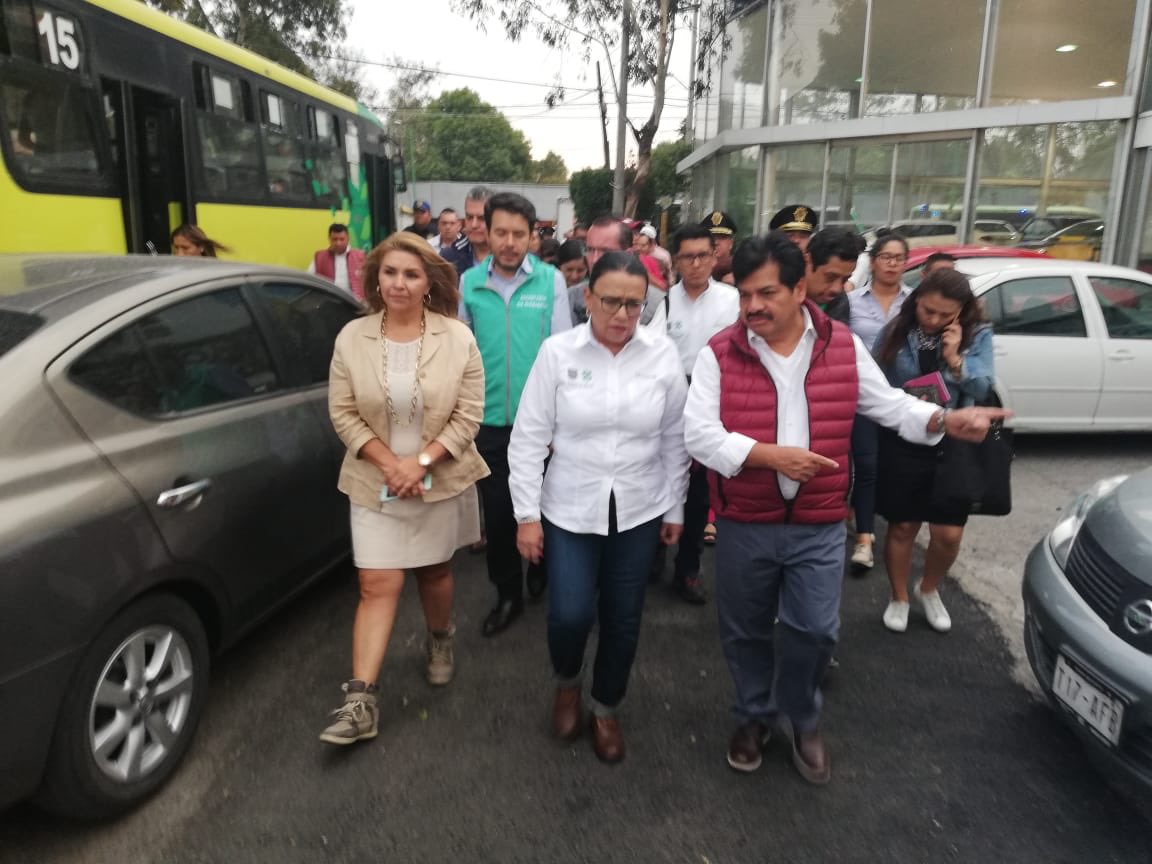 Recorrido de Rosa Icela Rodríguez junto con el alcalde de GAM y autoridades del  IPN. (Jorge Almazán)