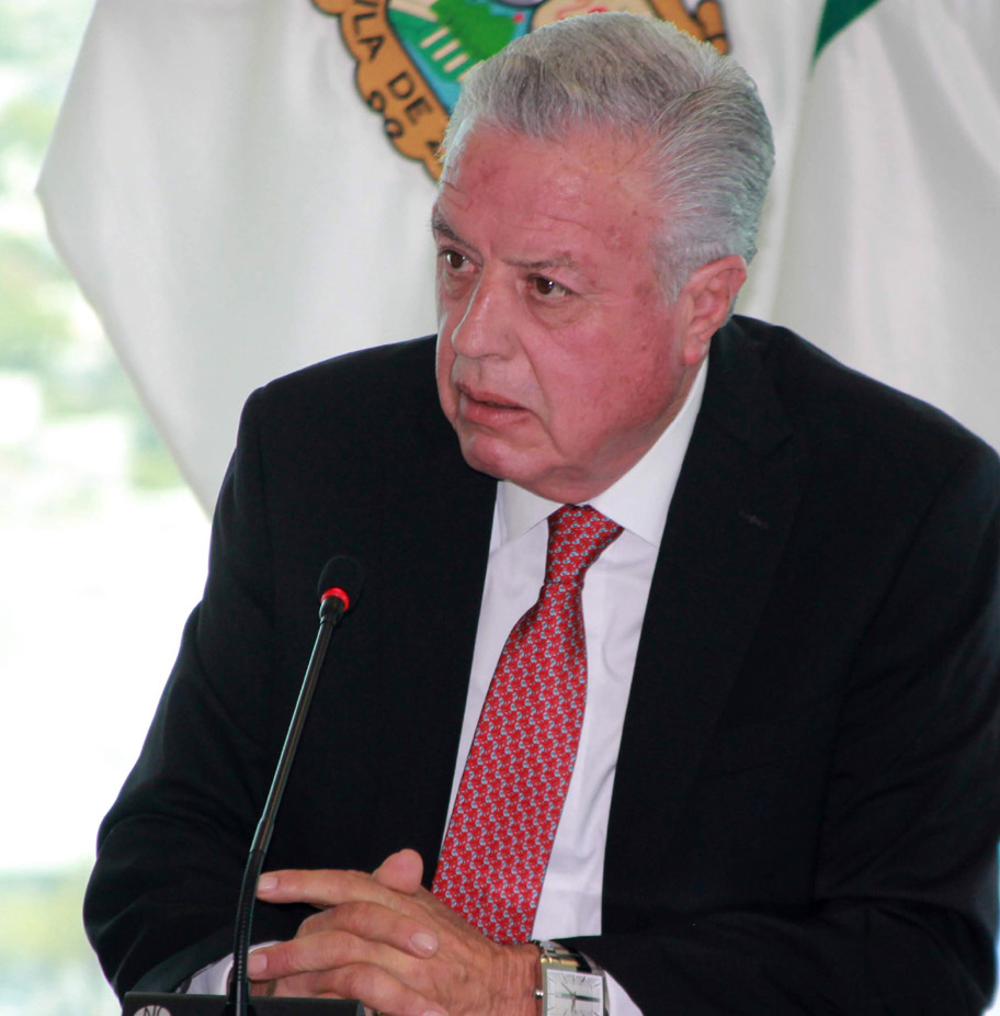 El alcalde comentó que probablemente haya algunos cambios de puestos en su administración. (Michael Nájera)