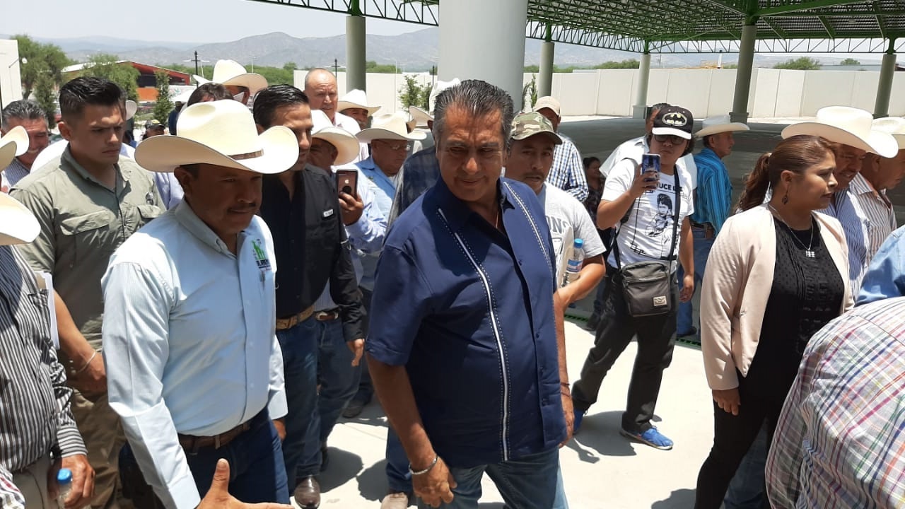 El gobernador señaló que primero implementará una estrategia con los diputados locales del Congreso. Foto: Eduardo Mendieta