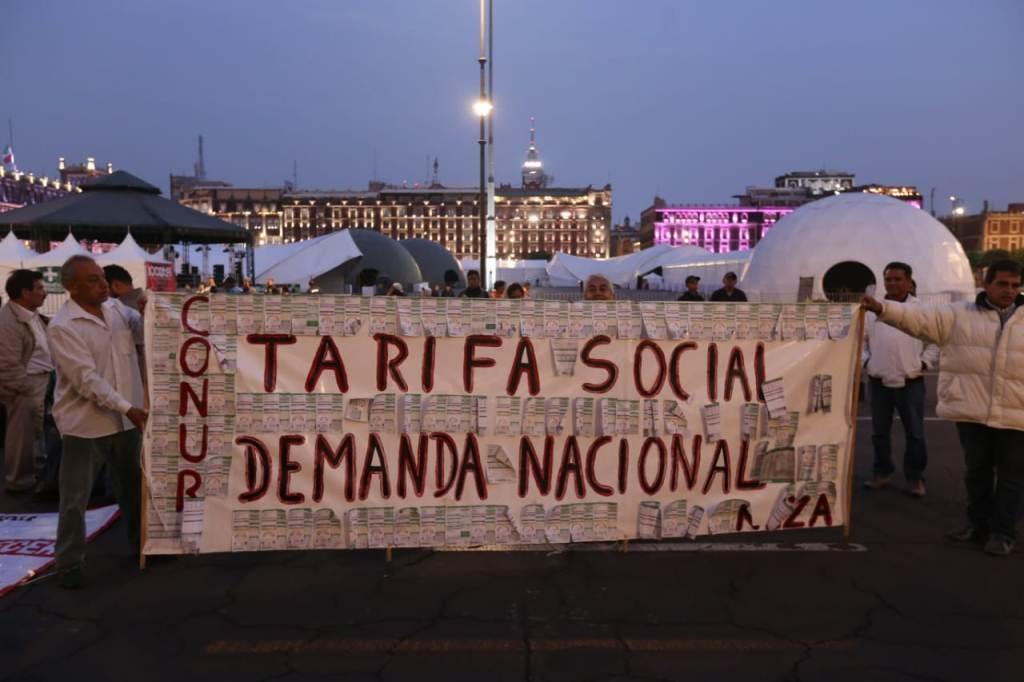 Los manifestantes protestan en las inmediaciones del Zócalo, frente a Palacio Nacional. | Octavio Hoyos