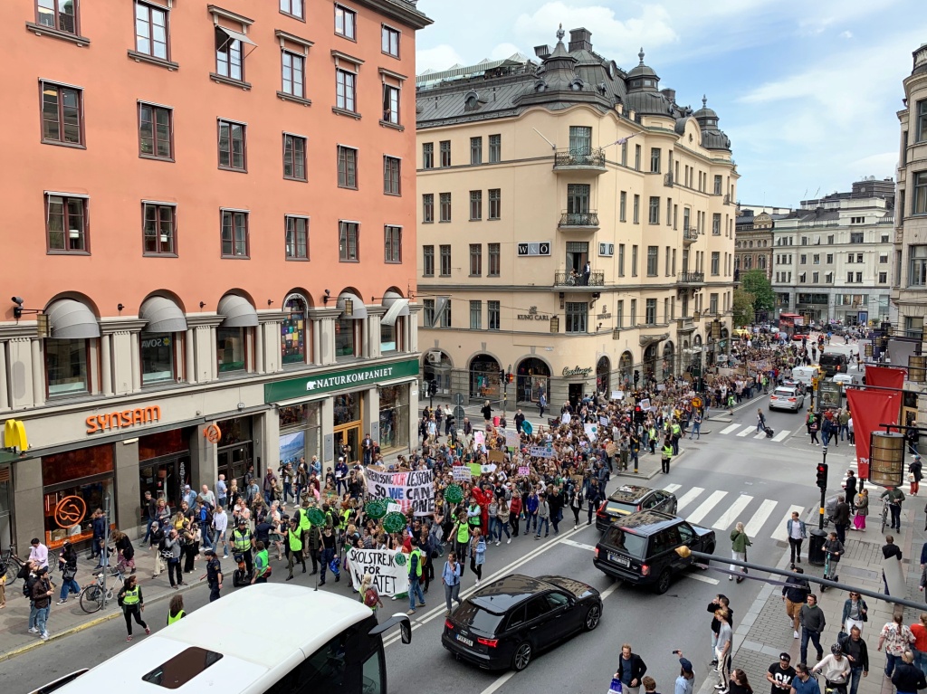 Más de 300 mil jóvenes de 128 países en el mundo se unieron a las jornadas contra el cambio climático (Reuters)