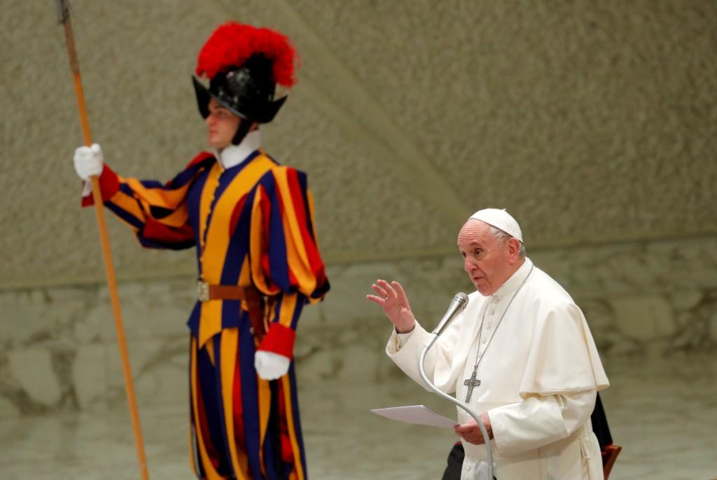 Papa nombra a cuatro mujeres consultoras del Sínodo. | Reuters