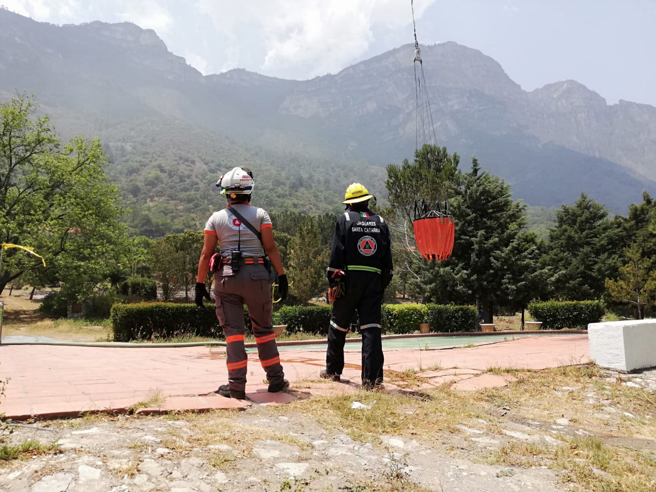 Protección Civil de Nuevo León informó que el incendio se ubica en la comunidad El Jonuco.