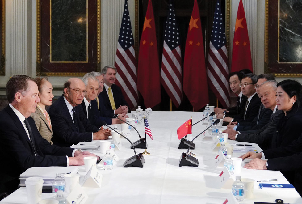 A pesar de las rondas de negociaciones entre EU y China, el gobierno de Donald Trump incrementó de 10 a 25% los aranceles sobre productos chinos con v