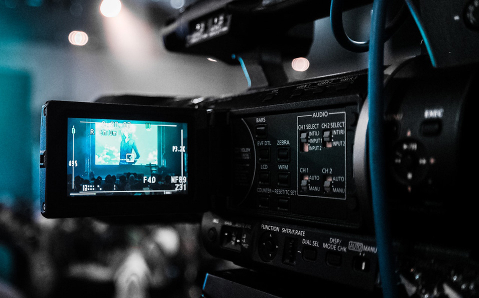 Existen diferentes roles en los que el interesado se puede desempeñar dentro del cine. (Cortesía Pexels)