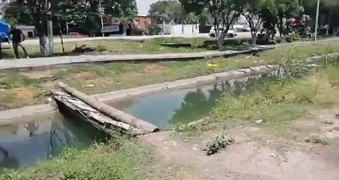 Canal de riego.