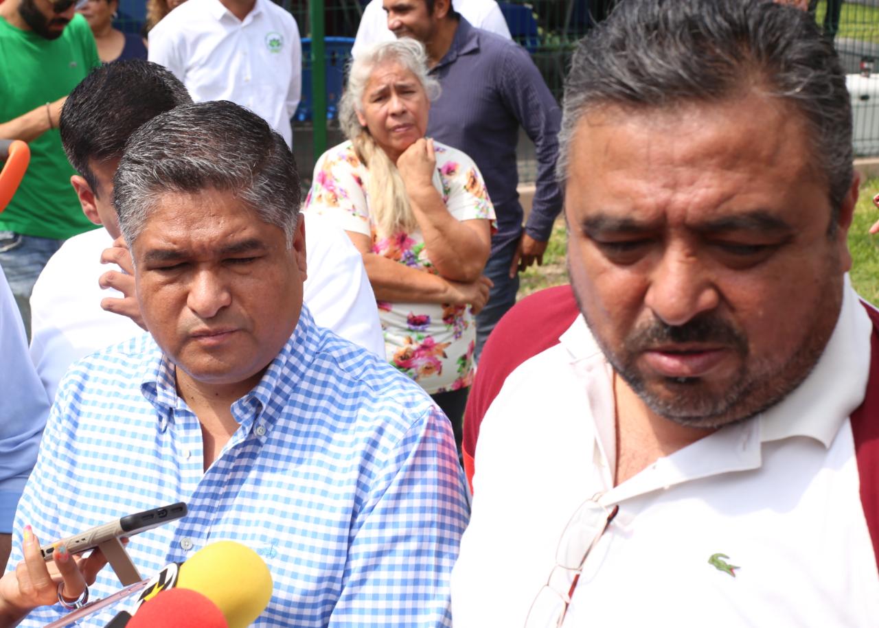 Víctor Fuentes, senador del PAN por Nuevo León y Víctor Pérez, diputado federal. (Foto: Raúl Palacios)