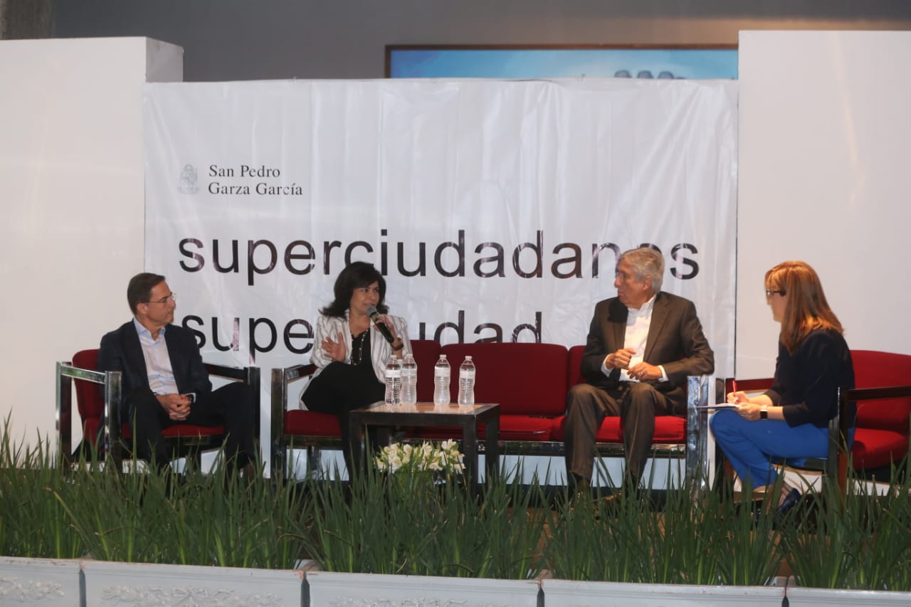 El Ayuntamiento realizó este panel en el marco del Día Nacional del Balance Trabajo-Familia. Foto: Leonel Rocha