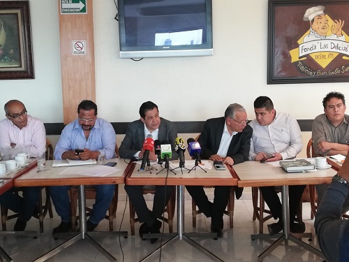 El alcalde ofreció una conferencia de prensa. (Zuleyma Martínez)