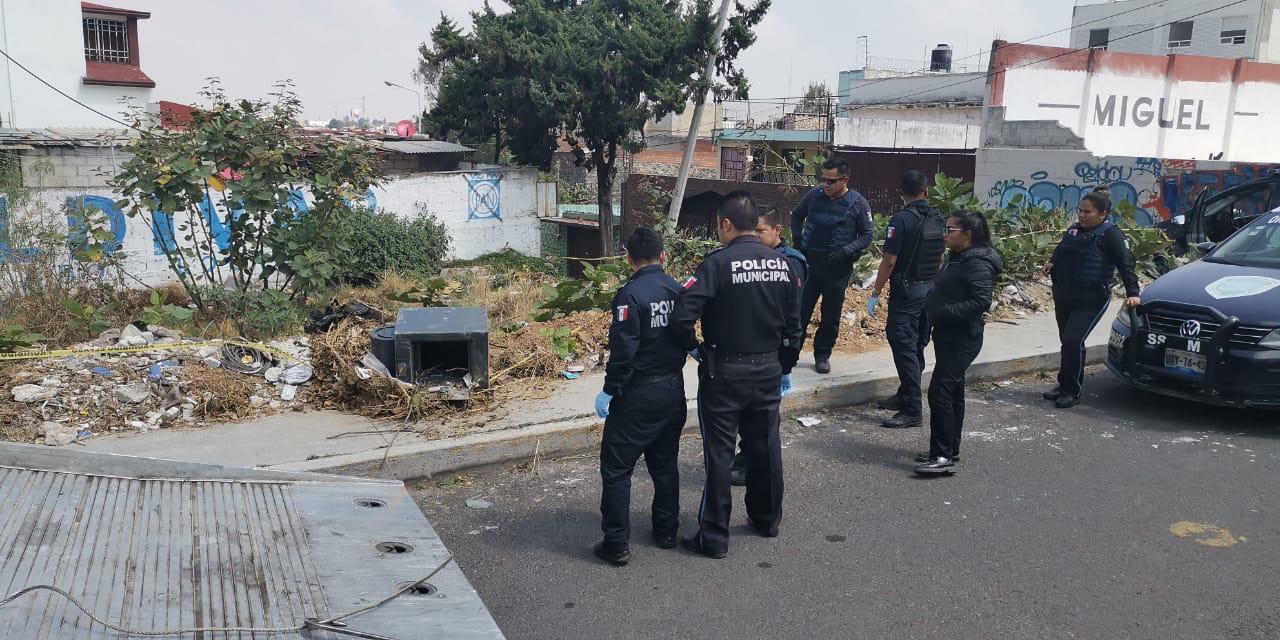 Elementos de la Policía Municipal se movilizaron a la calle 2 norte y la esquina de la 34 Norte, donde colocaron cintas amarillas  (Andrés Sánchez)