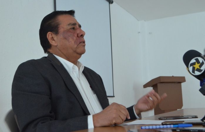 El líder de Morena Martín Chaparro Payán pide la renuncia de Juan Carlos Loera por nepotismo. (Juan José García)