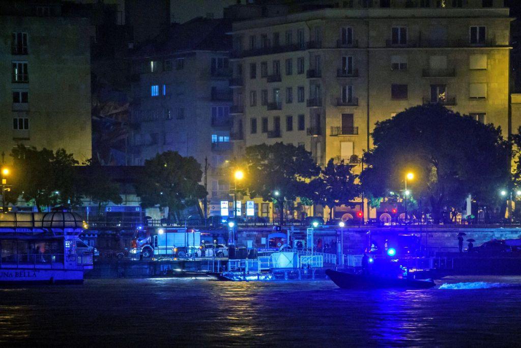 En el barco turístico estaban 34 personas, 33 de ellas de nacionalidad surcoreana (EFE)