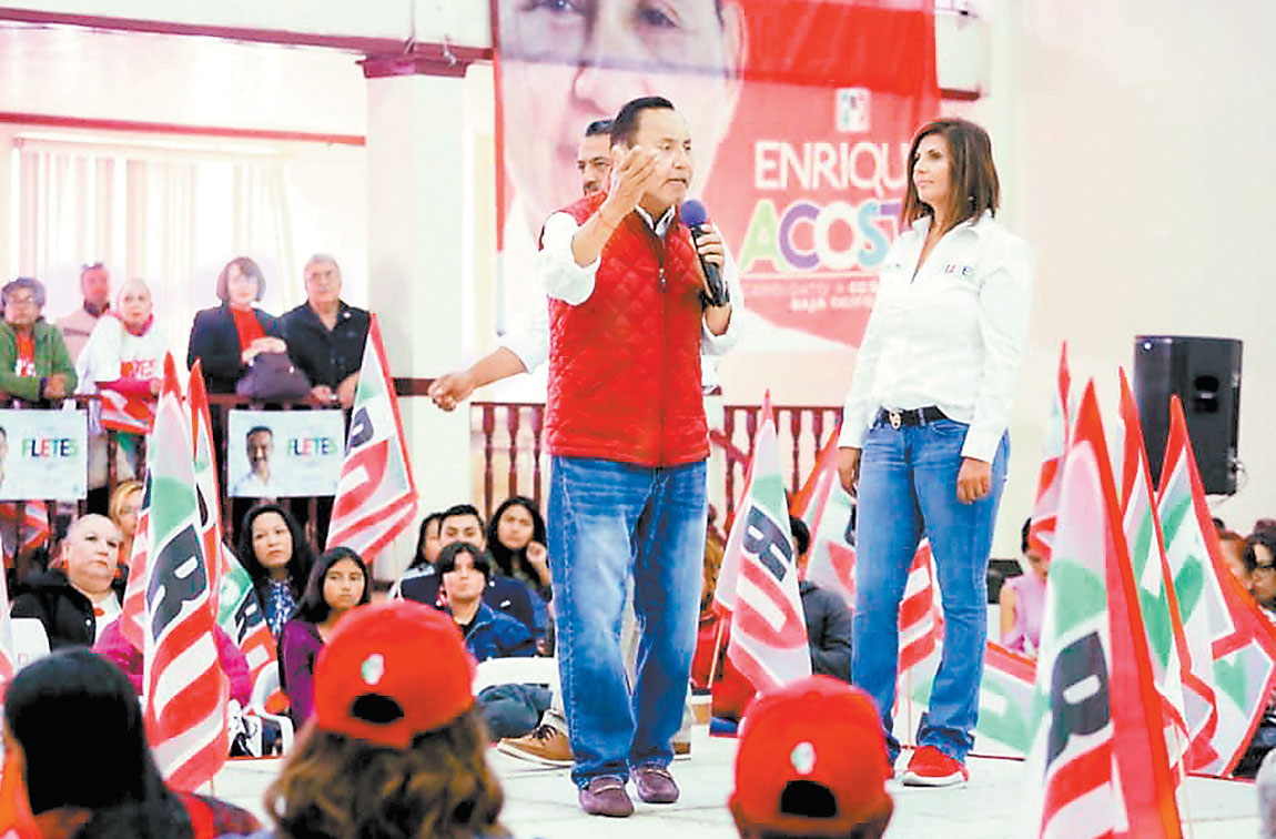 El abanderado priista durante un acto de campaña. (Especial)