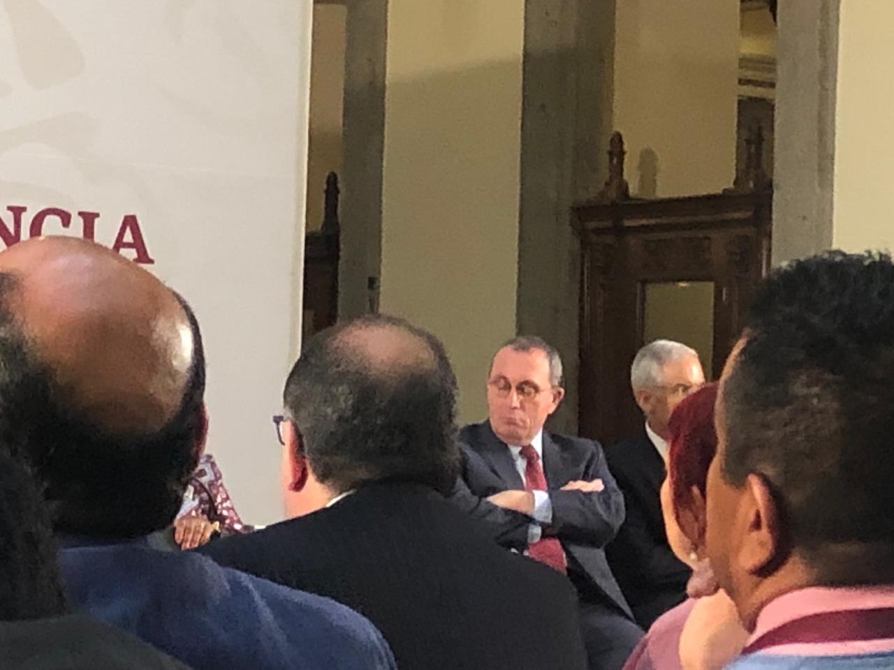 Stefano Manservisi, director general de Cooperación Internacional y Desarrollo de la Comisión Europea, se quedó dormido en la mañanera/Especial.