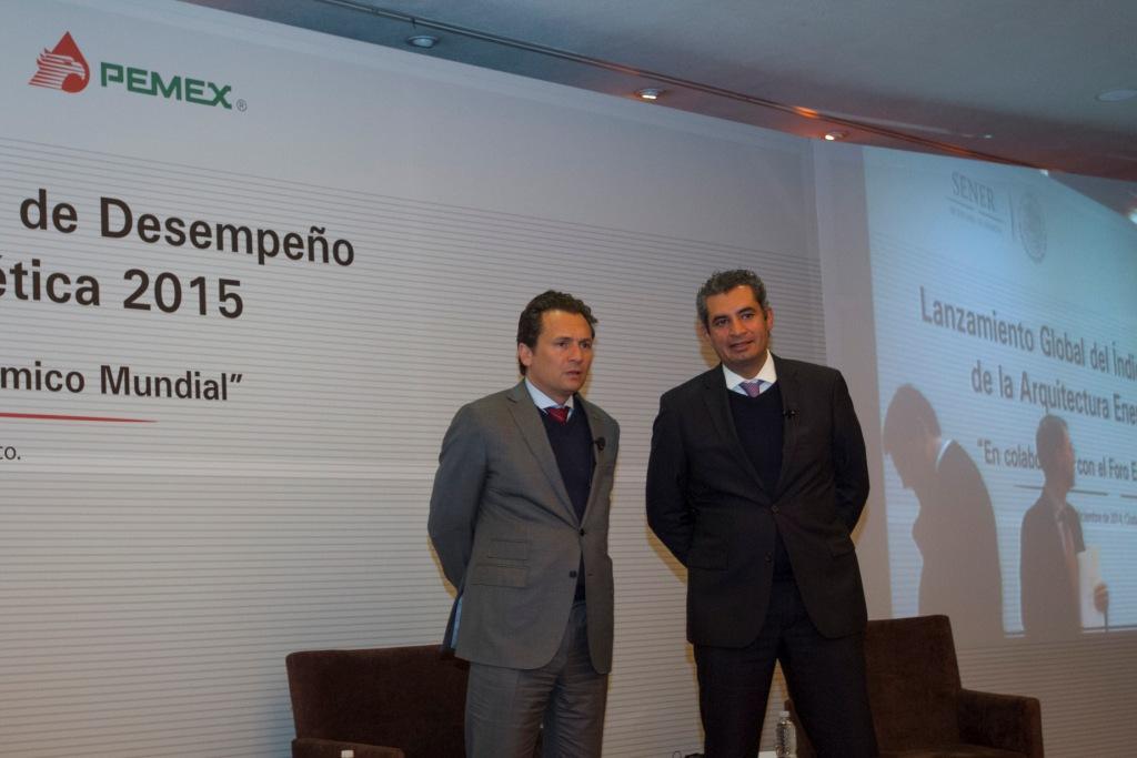 Una foto de 2014 cuando Emilio Lozoya era director de Pemex, y Enrique Ochoa Reza director de CFE (Cuartoscuro)